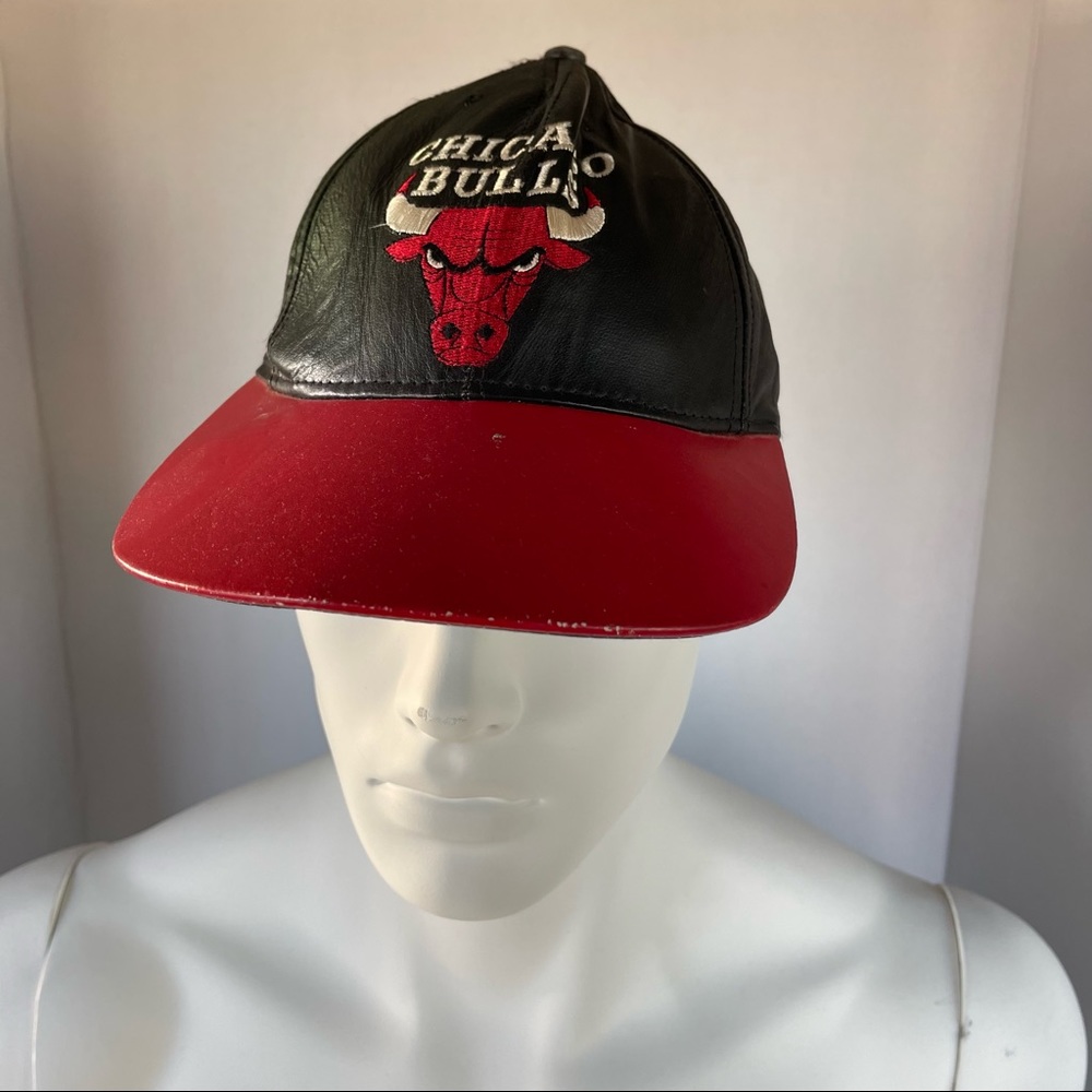 1990s” NBA Chicago Bulls Red/Black Leather Jeff Hamilton Design Strap back Hat